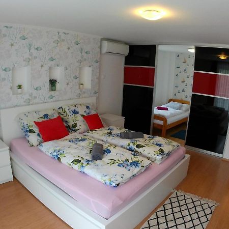 Balatoni Aranyparti Apartmanok Сиофок Екстериор снимка