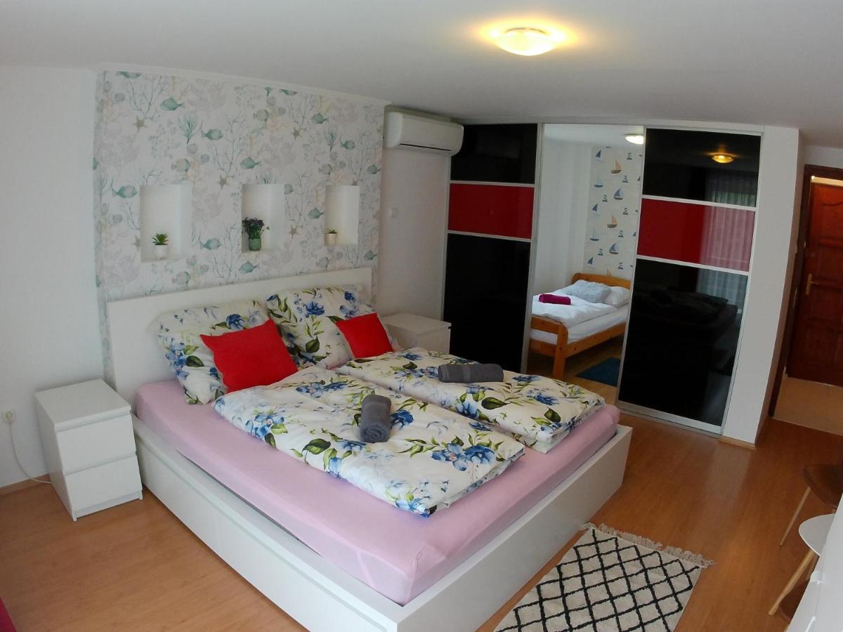 Balatoni Aranyparti Apartmanok Сиофок Екстериор снимка