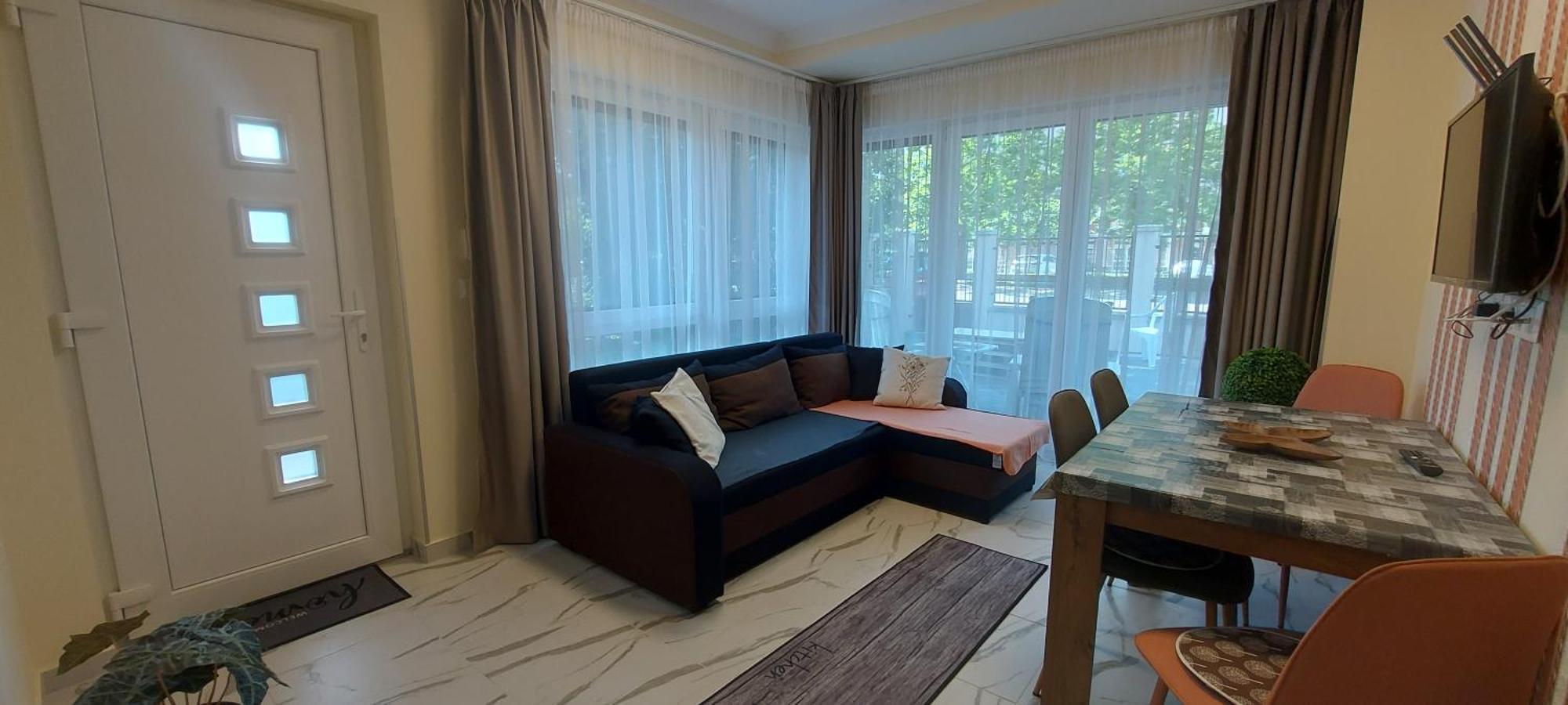 Balatoni Aranyparti Apartmanok Сиофок Екстериор снимка