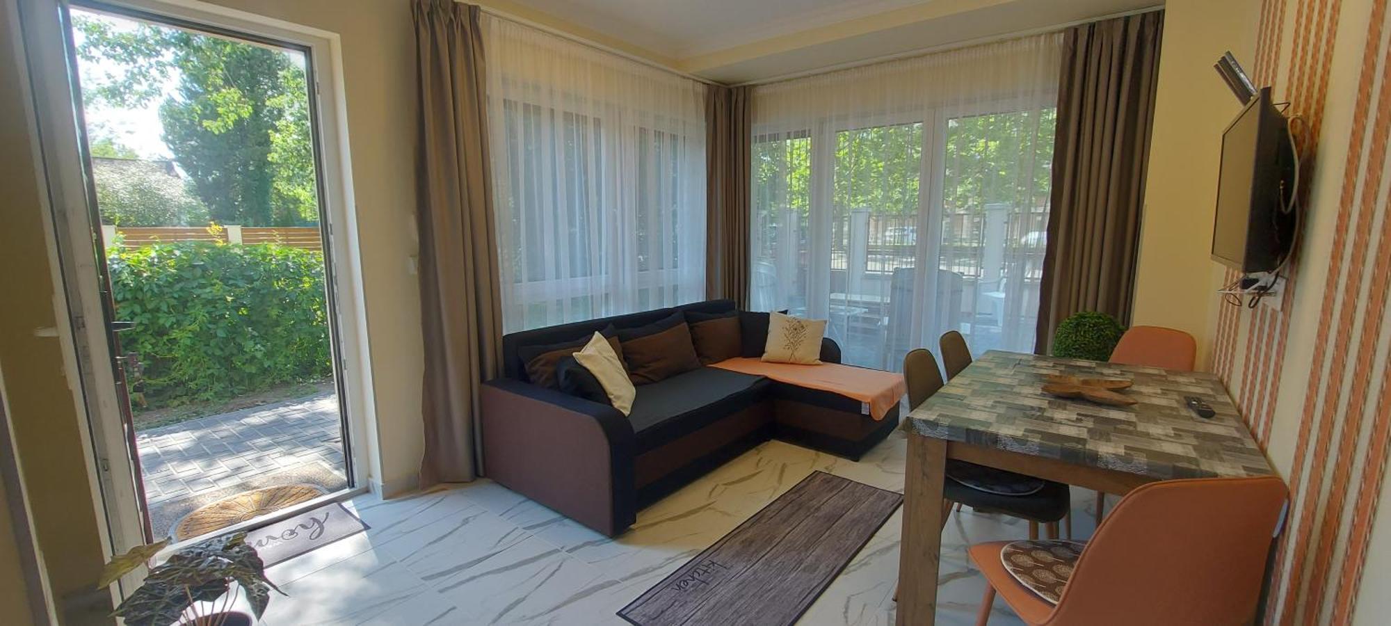 Balatoni Aranyparti Apartmanok Сиофок Екстериор снимка